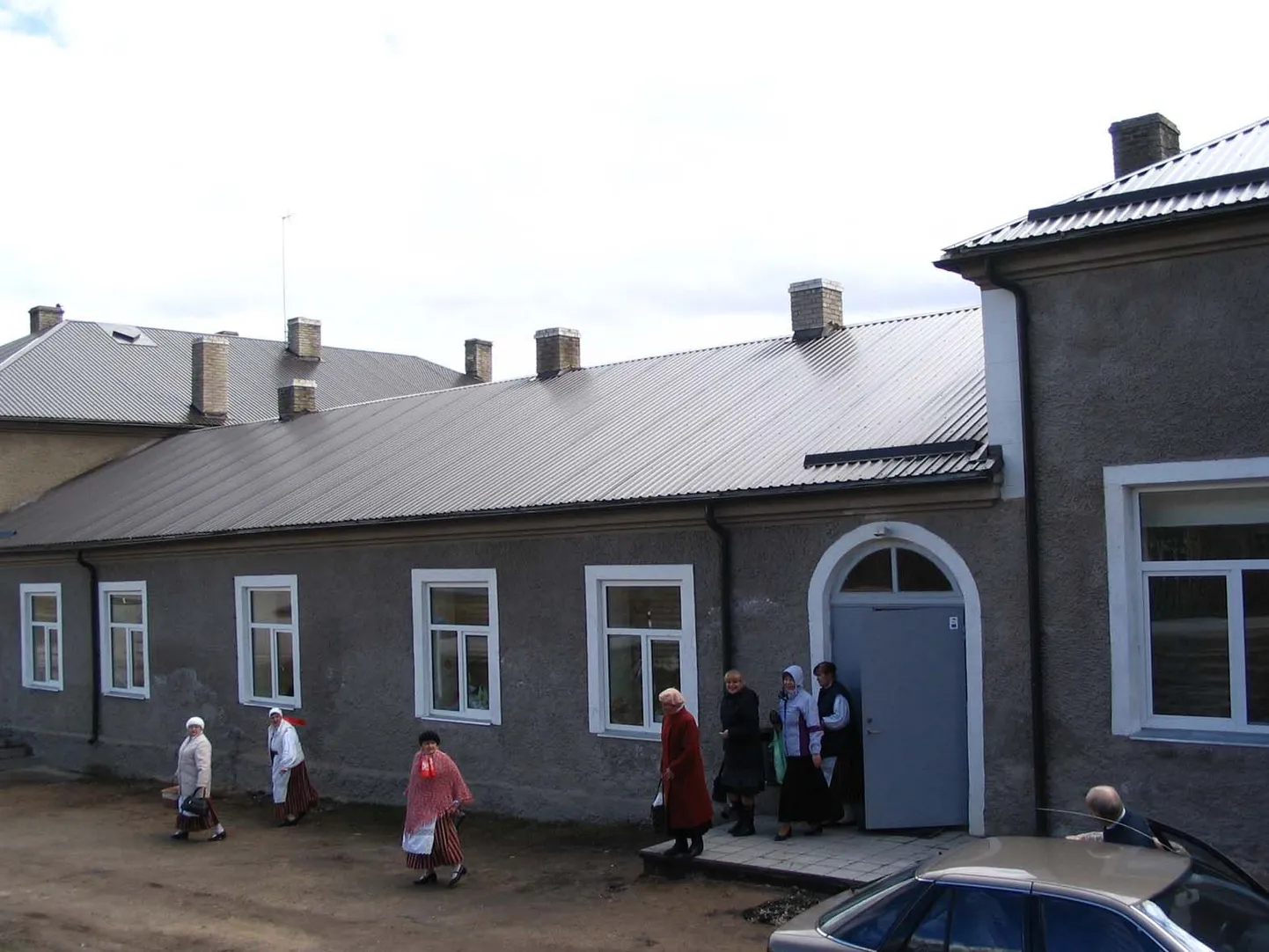 Sangaste seltsimaja