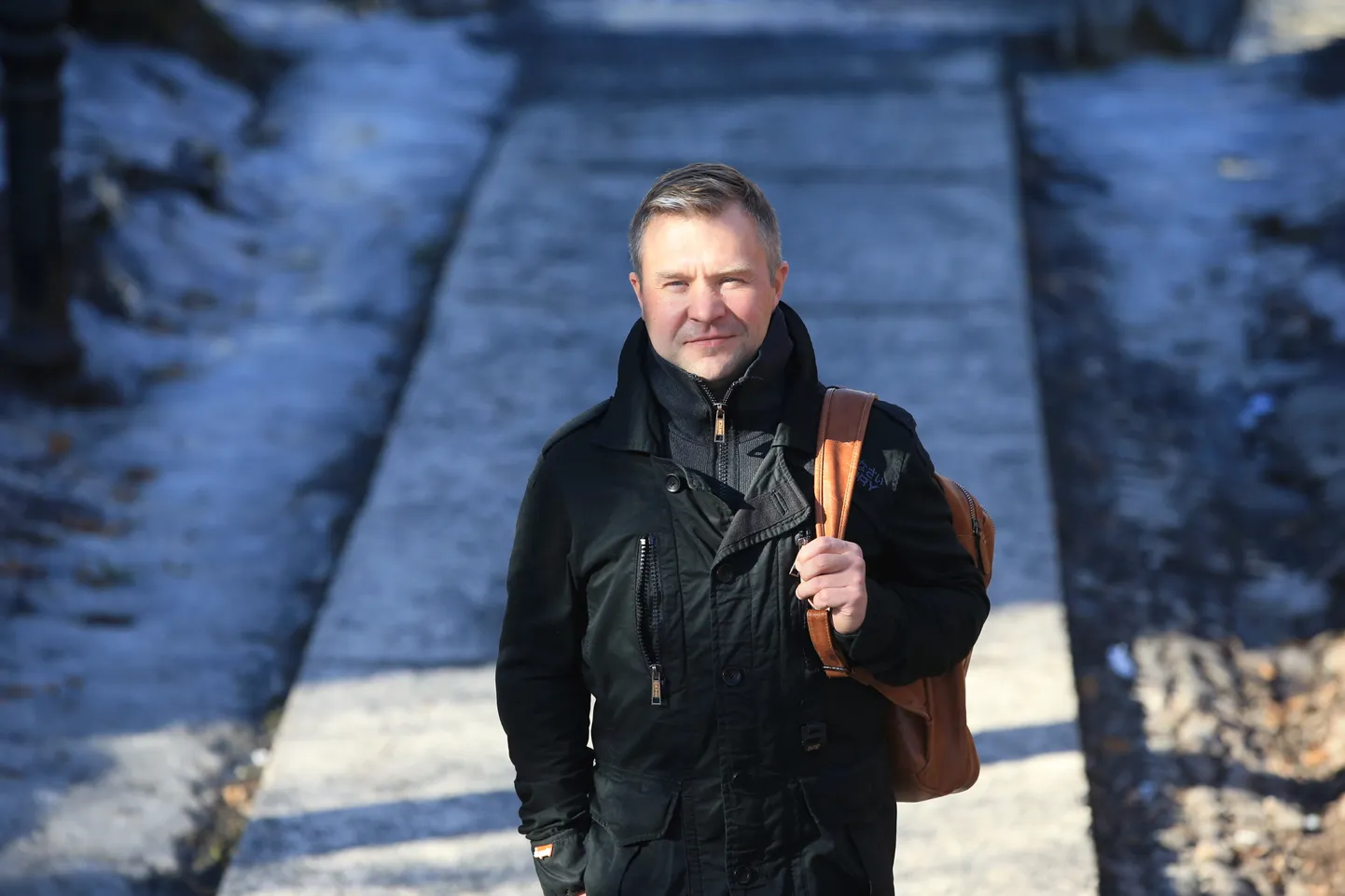 Vasaveresse Sõstra kodu aeda tuleb oma mõtteid jagama kirjanik ja luuletaja Lauri Räpp, kes võtab kaasa luuletaja Anne-Mai Tevahi.