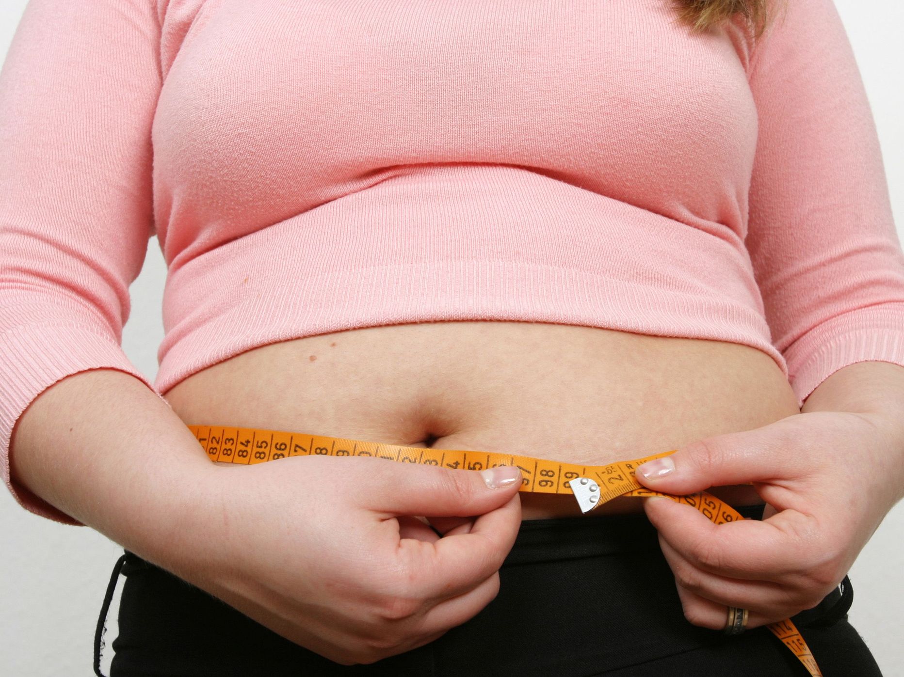 Tervisele kõige kahjulikumaks peetakse just nimelt kõhule kogunevat rasva.
