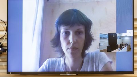Прокурор осуждает: жительница Эстонии сбежала с детьми в Россию, чтобы избежать исполнения решения суда