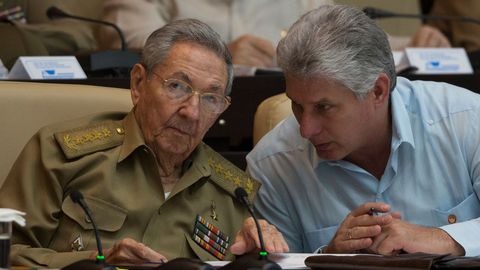 KOHALIK VAADE. Kas Castrote ajastu lõpp tähendab uut Kuubat?