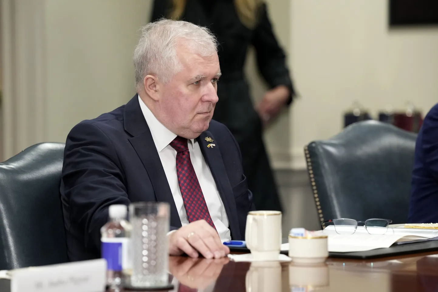 Leedu kaitseminister Arvydas Anušauskas kohtus sel 5. märtsil tehtud fotol Pentagonis oma USA kolleegi Lloyd Austiniga.
