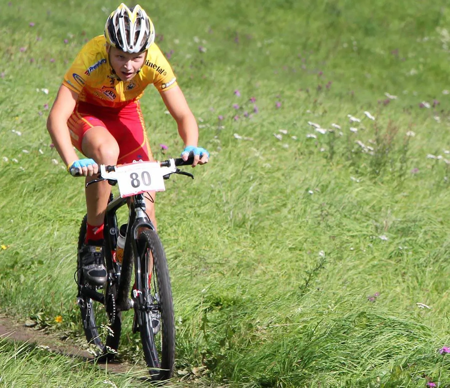Viljandi rattaklubi sportlane Josten Vaidem sai kutse Eesti juunioride koondisesse.