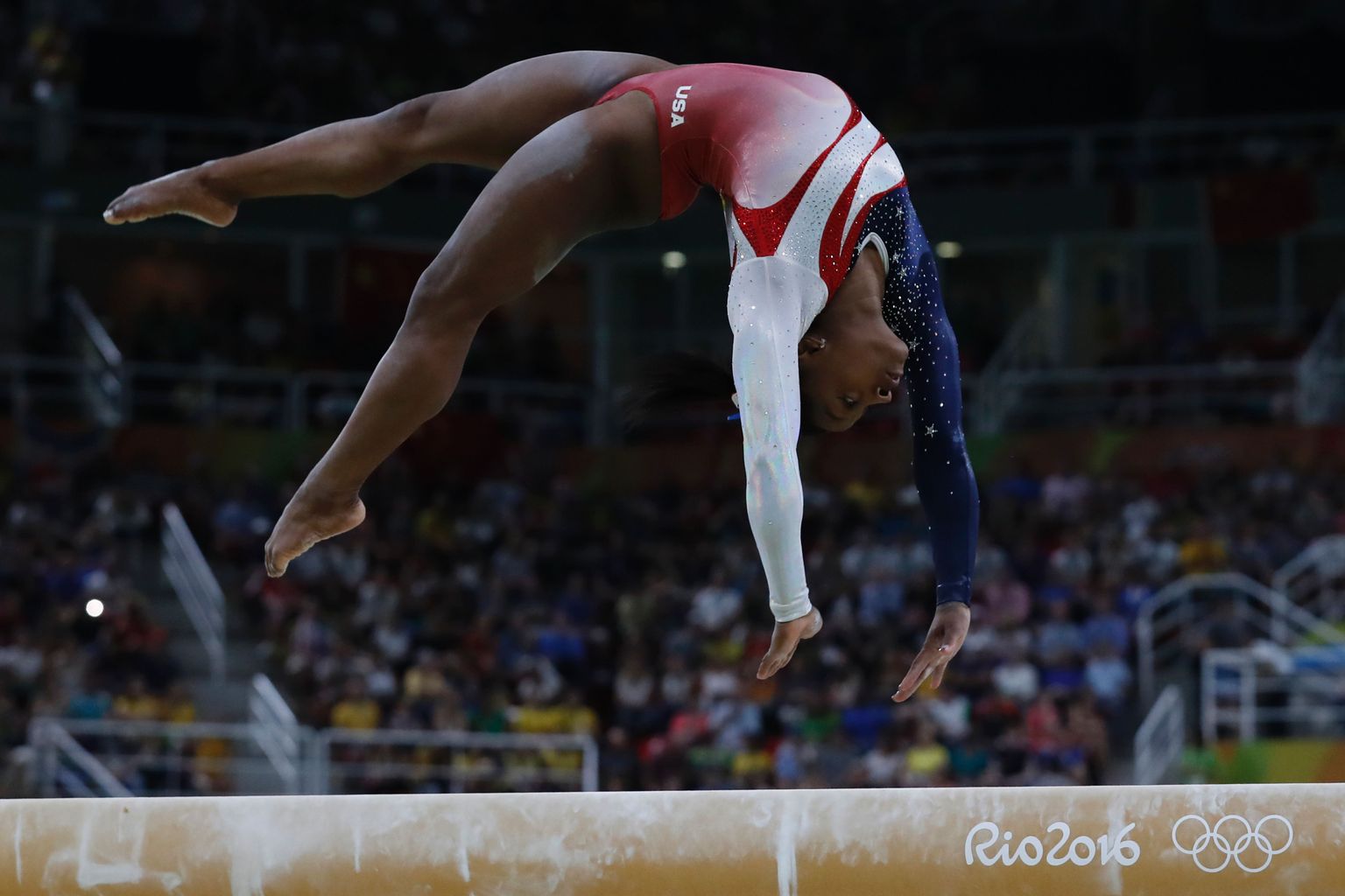 Simone Biles Rio olümpial teel kuldmedali poole.