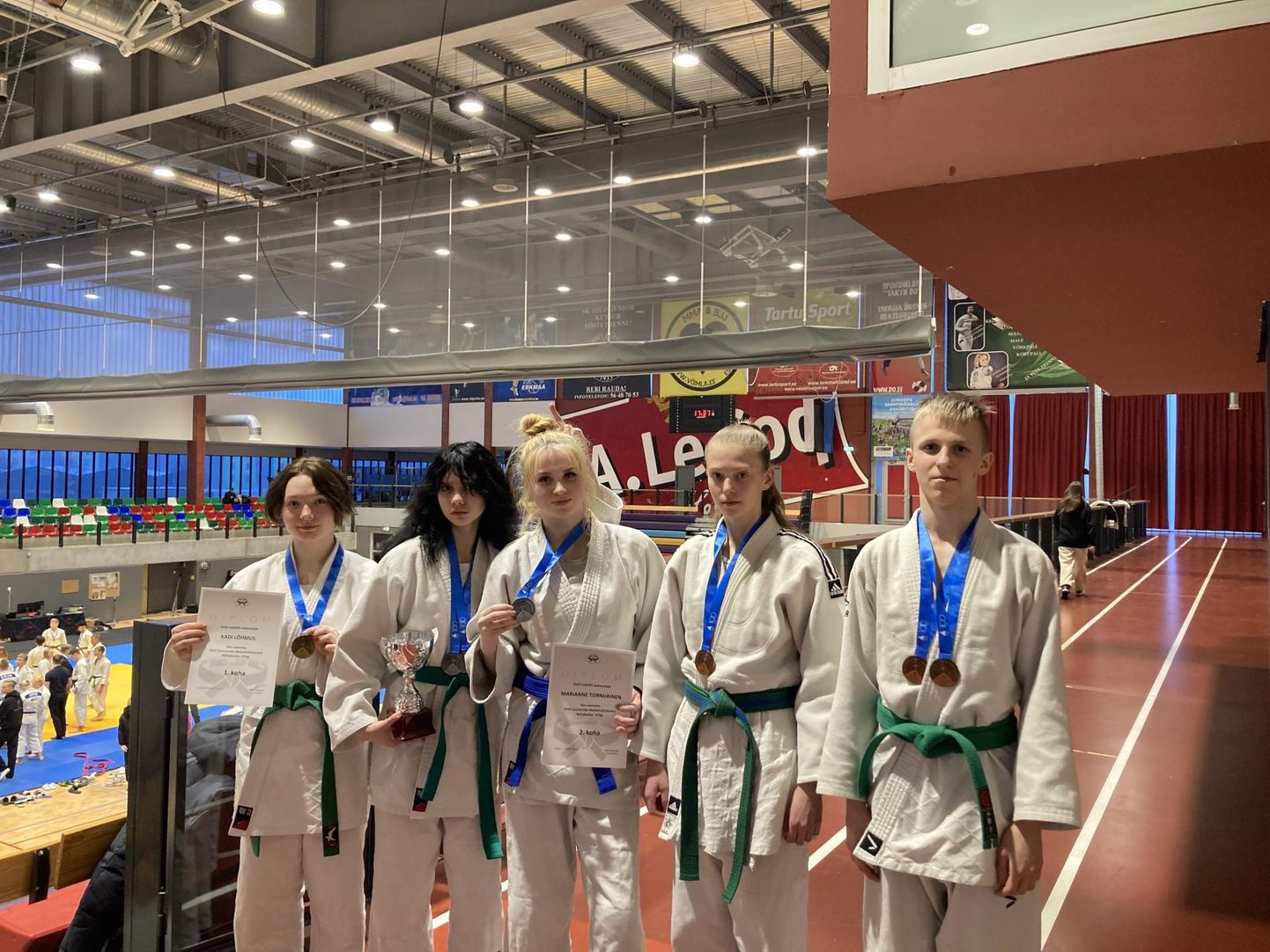 Eesti meistrivõistlustelt medali võitnud Pärnu judoklubi Samurai noorsportlased.