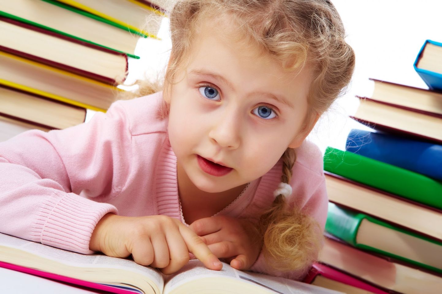 PISA testi ekspert leiab, et poistele ja tüdrukutele võiks lugemist eraldi õpetada.