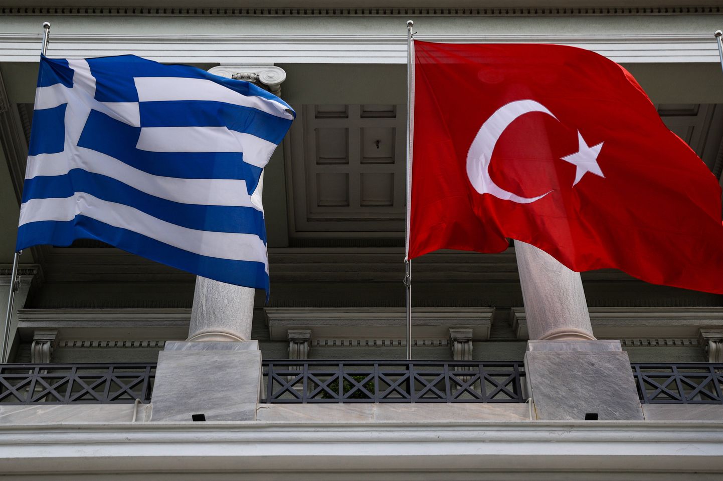 Kreeka ja Türgi lipud.