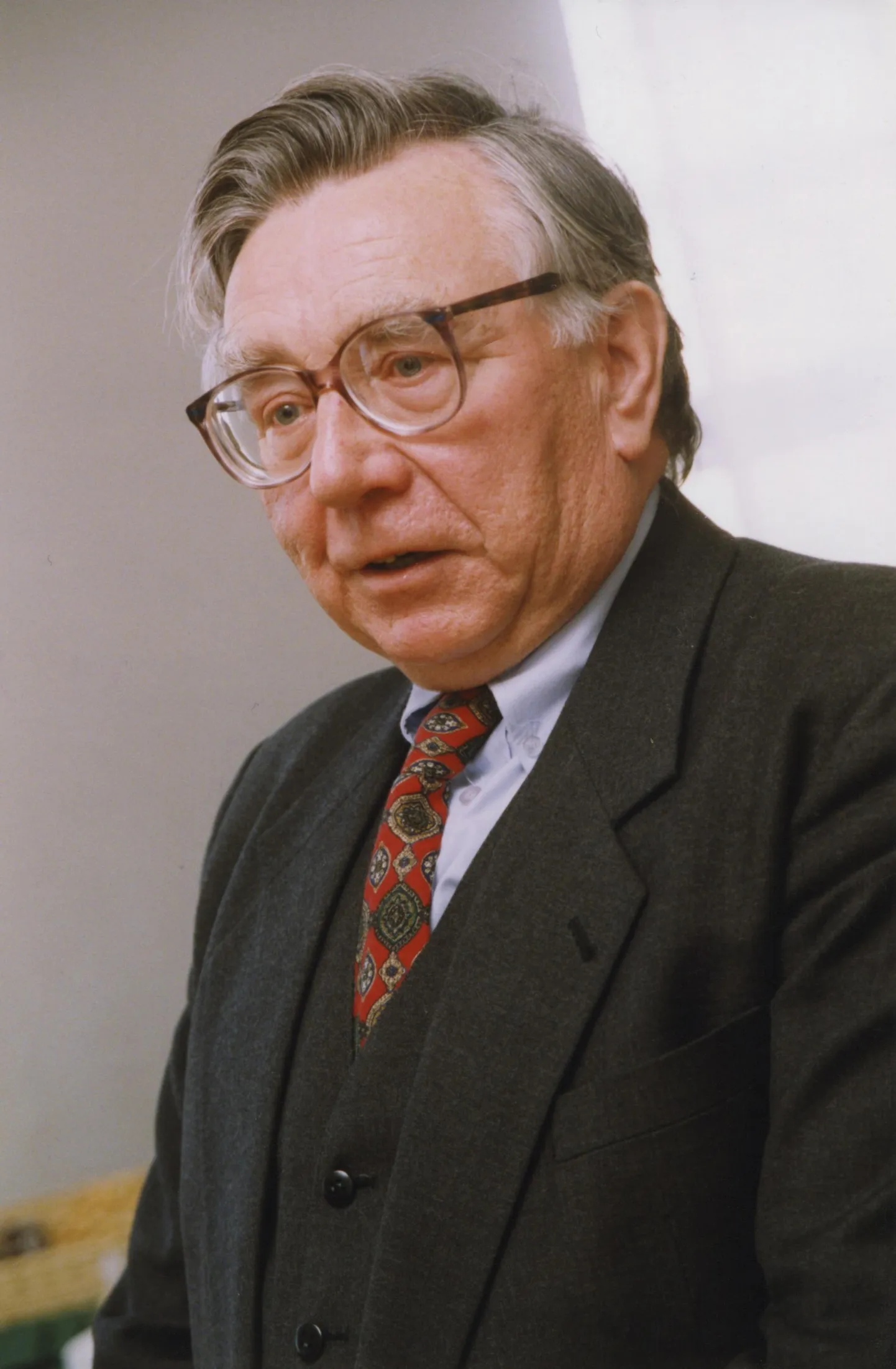 Ajalooprofessor Enn Tarvel.