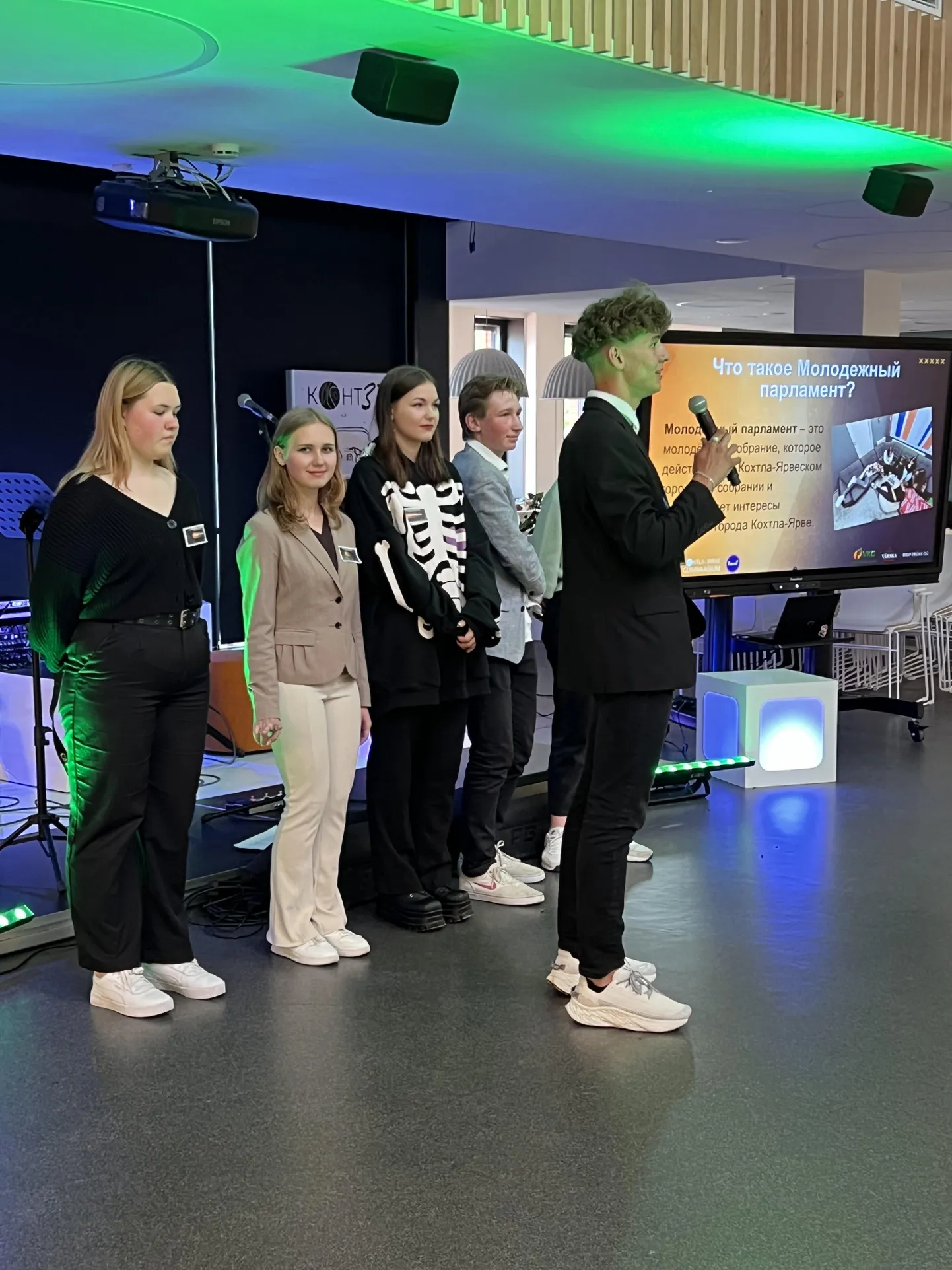 Mario Polshin, Artur Tšužas, Birgit Paumere, Lolita Lipu ja Anna Mišakova soovivad pingutada selle nimel, et noorte elu Kohtla-Järvel põnevamaks muuta.