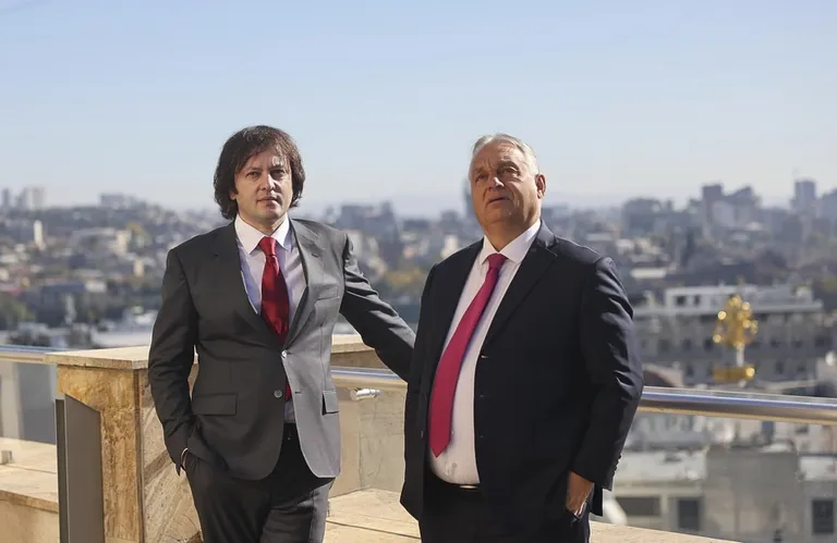 Kobakhidze ja Orbán kohtumisel pealinnas Thbilisis.