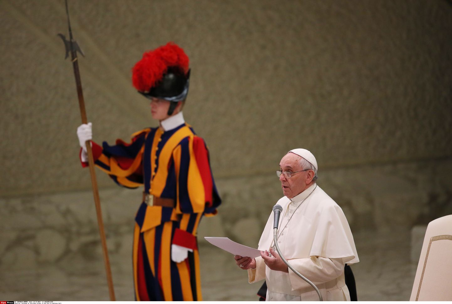 Paavst Franciscus peab kõnet Vatikanis Paulus VI saalis.