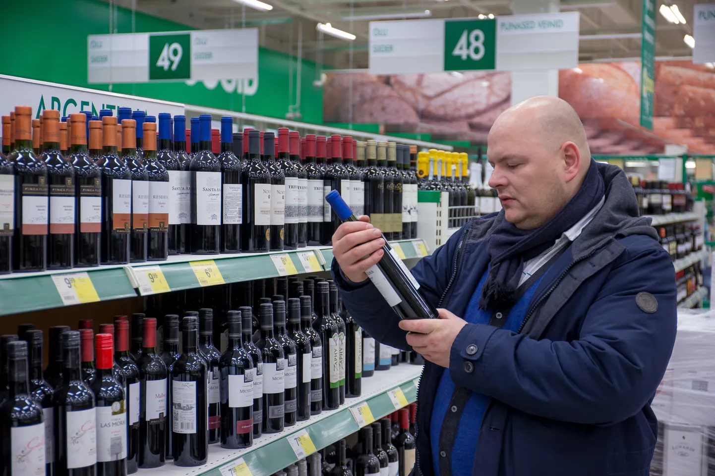 Kuigi seni ei ole alkohoolsetel jookidel teiste toiduainetega võrreldes nõutud toitumisalase info märkimist, võib see peagi muutuda.