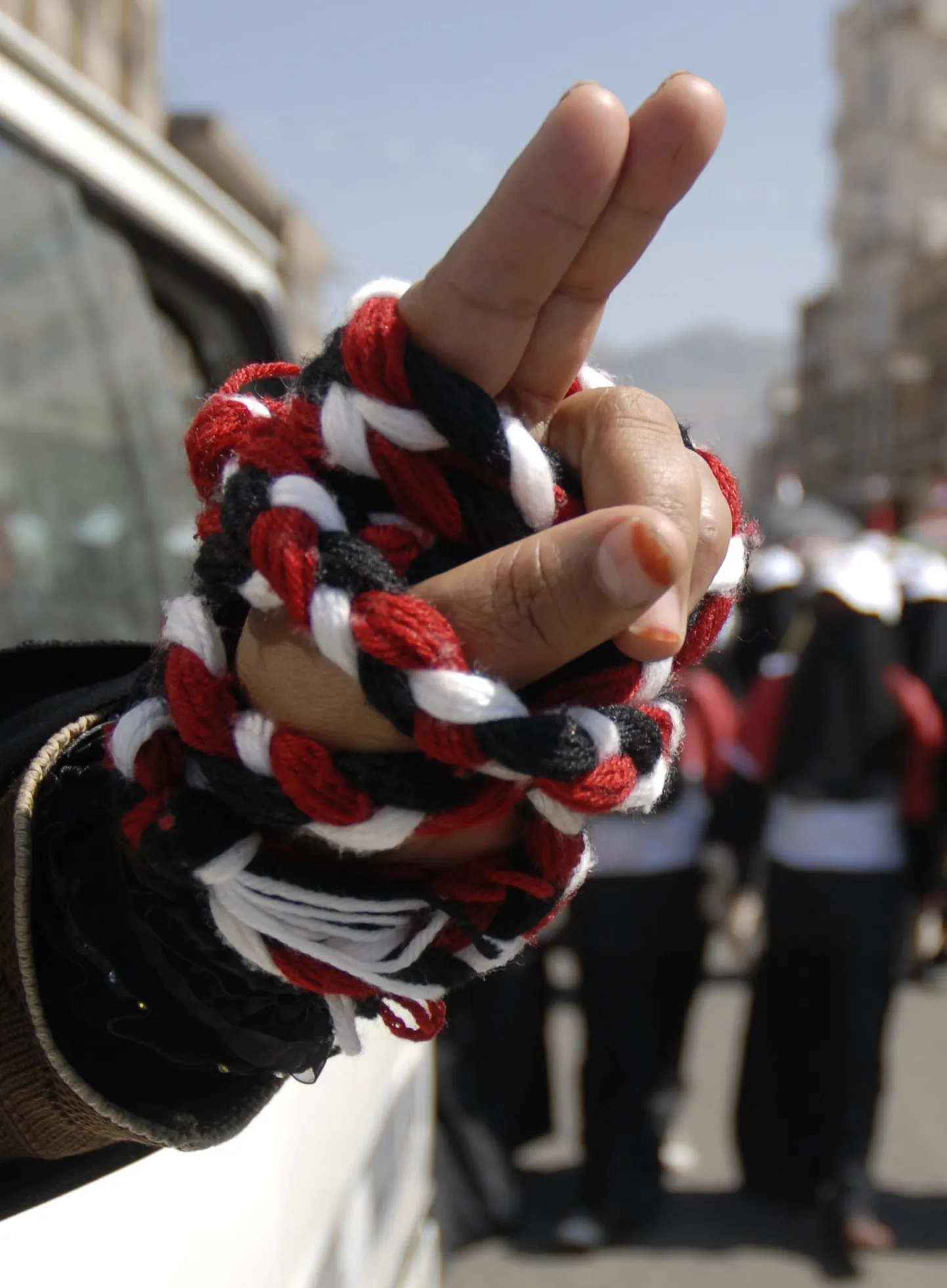 Jeemeni lipuvärvides punutis