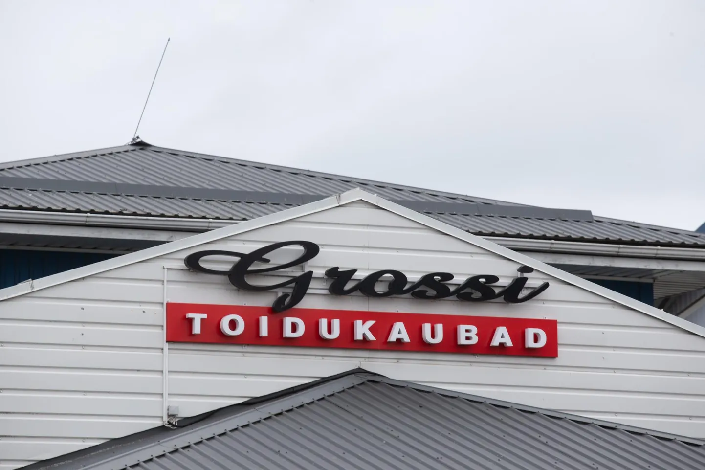 Grossi Toidukaupade kassast saab soovija välja võtta kuni 100 eurot sularaha.