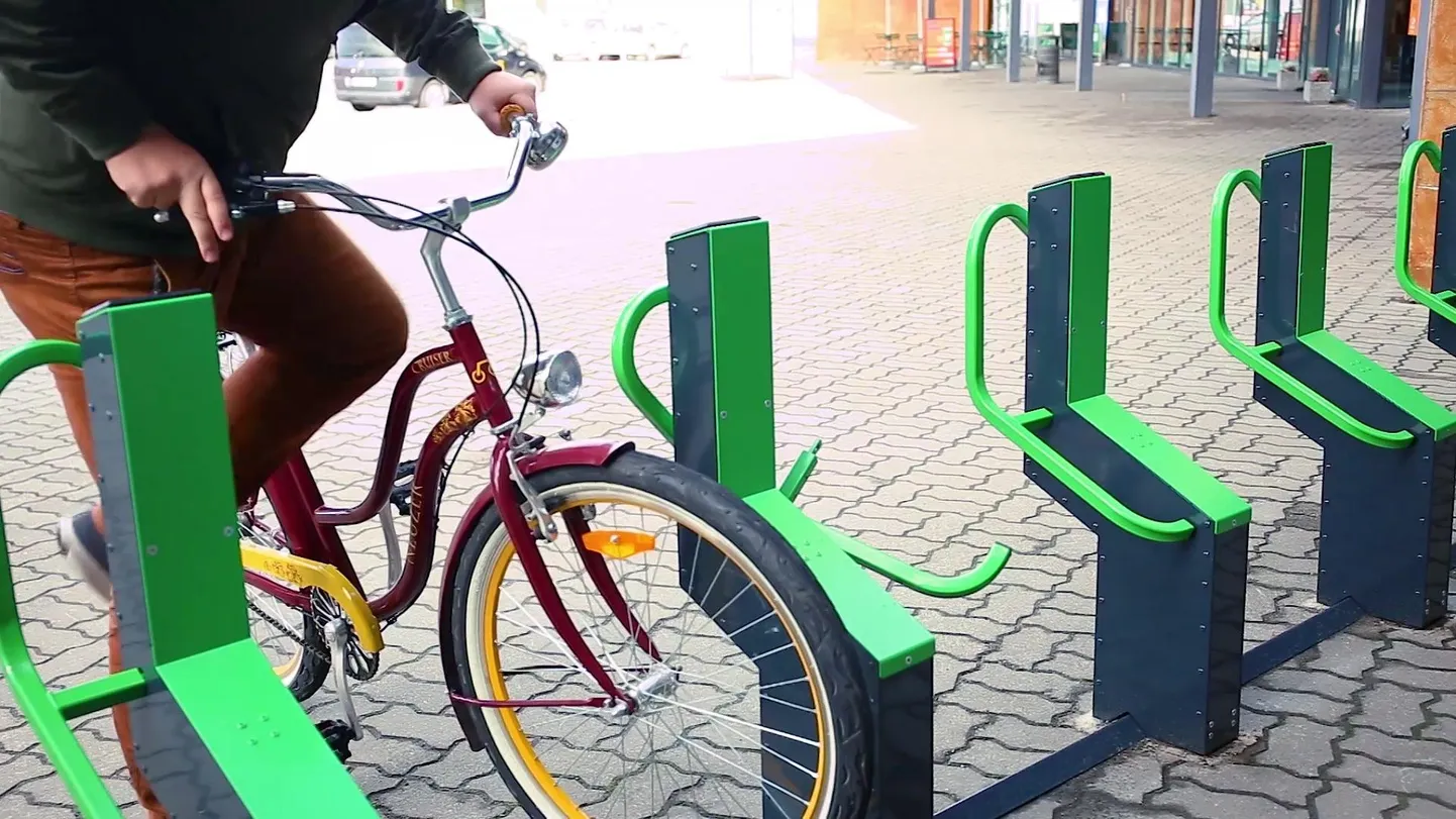 Jalgrataste nutiparkla Rakvere Põhjakeskuse juures