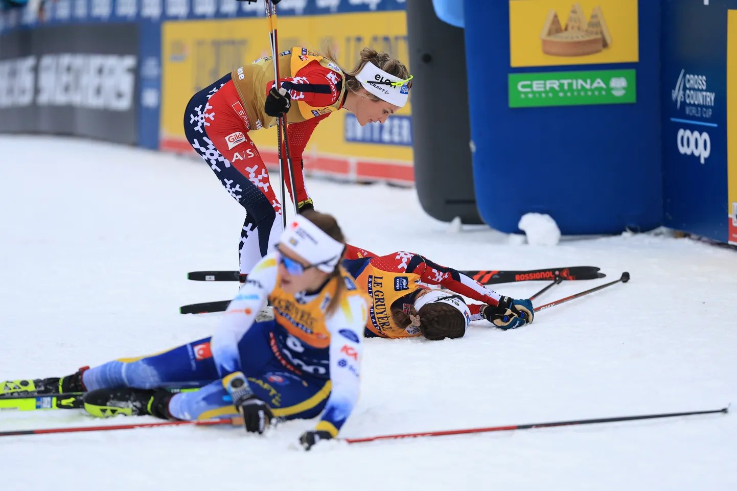 Therese Johaug Tour de Ski finišis konkurentidele õlale patsutamas. Kahe nädala pärast algava Trondheimi MMi eel ei tunne 36-aastane norralanna end väga enesekindlalt.