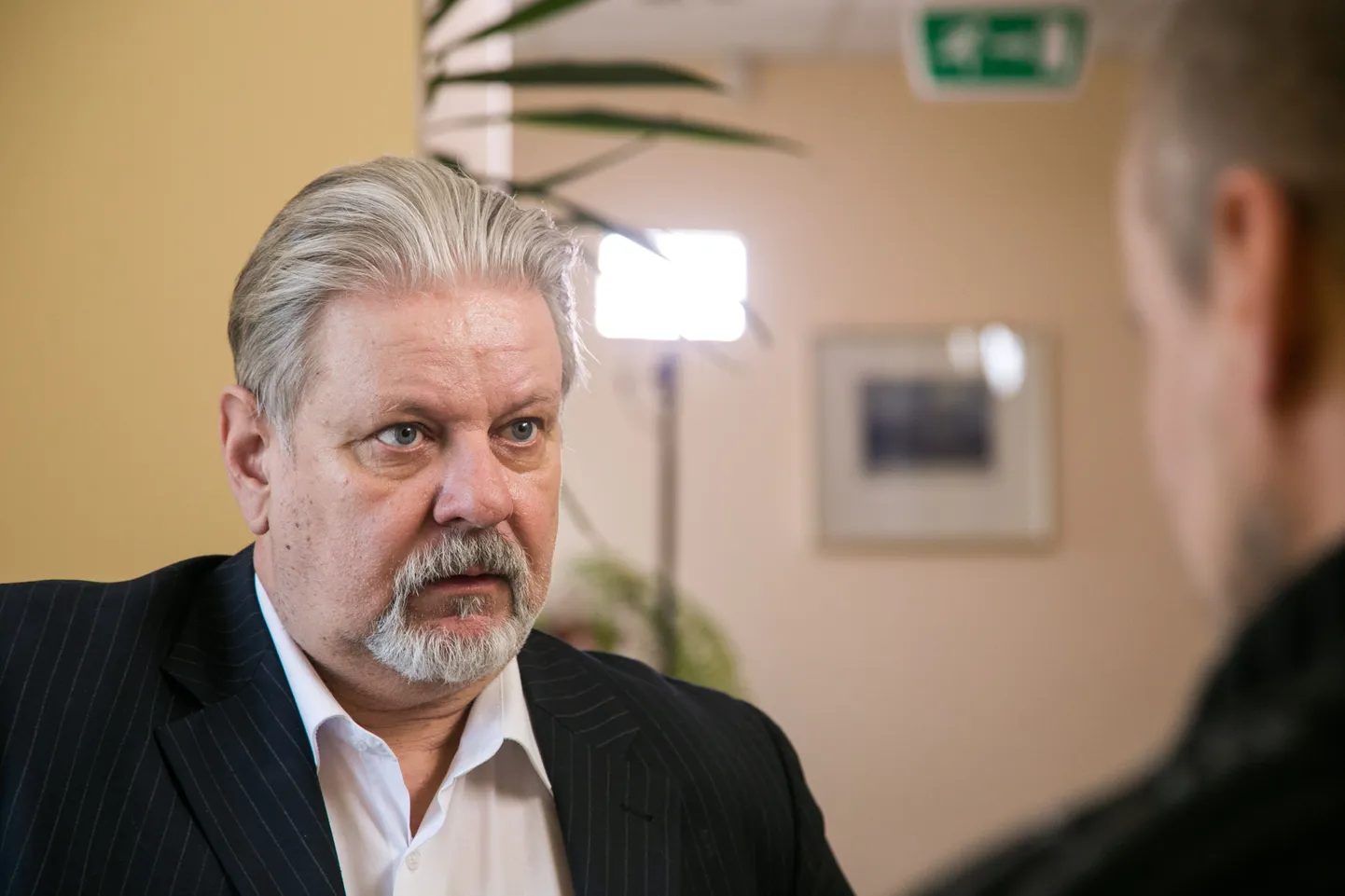 Naabriplika võtted Karedal.