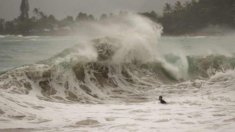 Juba enne orkaan Douglase saabumist on Hawaiil torm