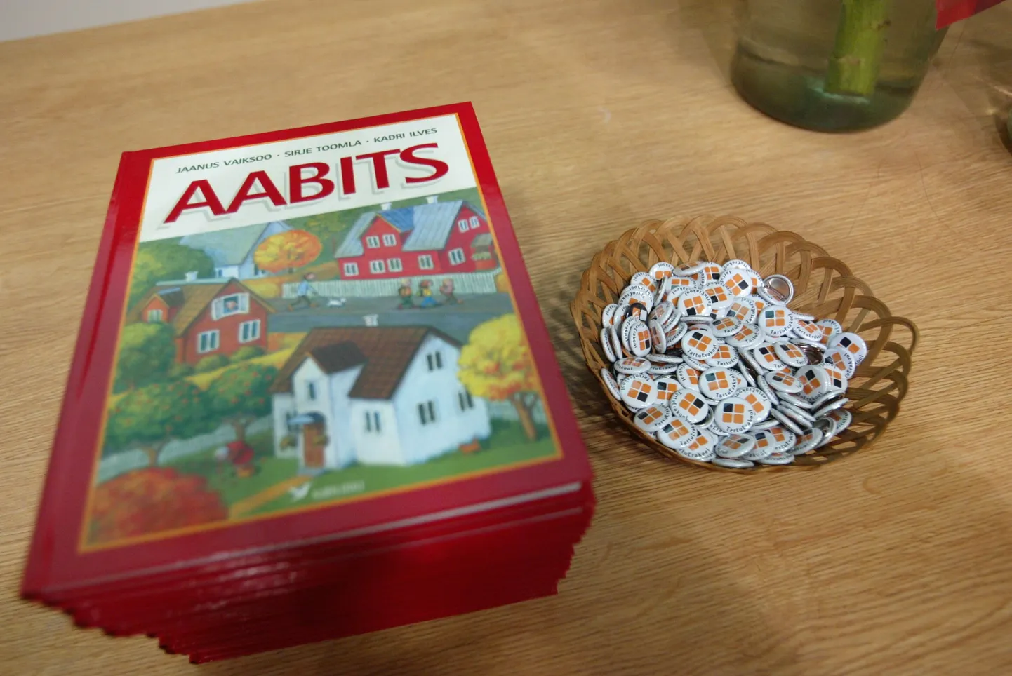 Aabits.
