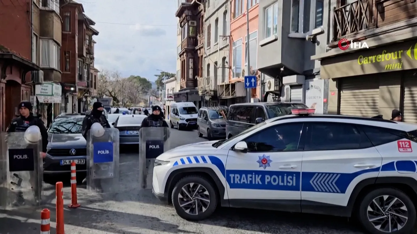 Istanbuli kirikus toimus relvastatud rünnak