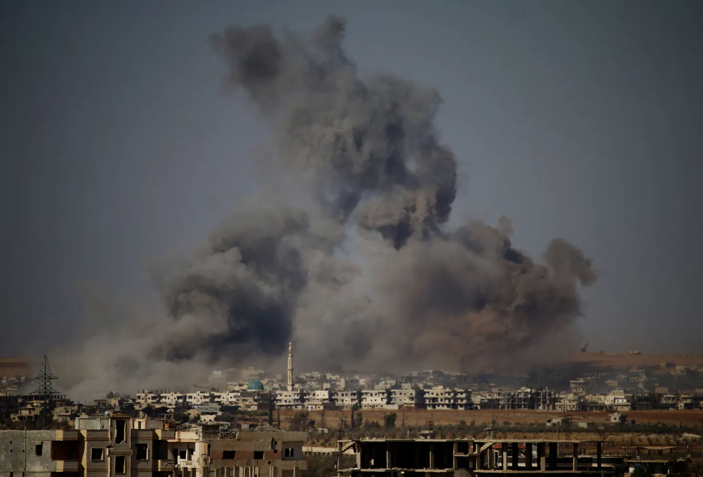 Daraa provintsis võitlevad Süüria režiimiväed mässuliste käest alade äravõtmise nimel.