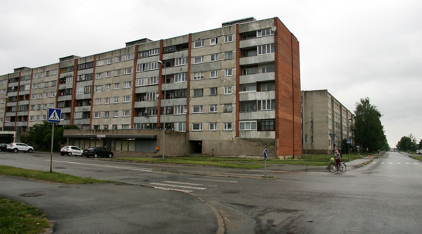 После того как квартирные товарищества стали обязательными, количество обслуживаемых "Kiviõli Kinnisvarahooldus" квартирных домов уменьшилось и в сохранении предприятия смысла нет.