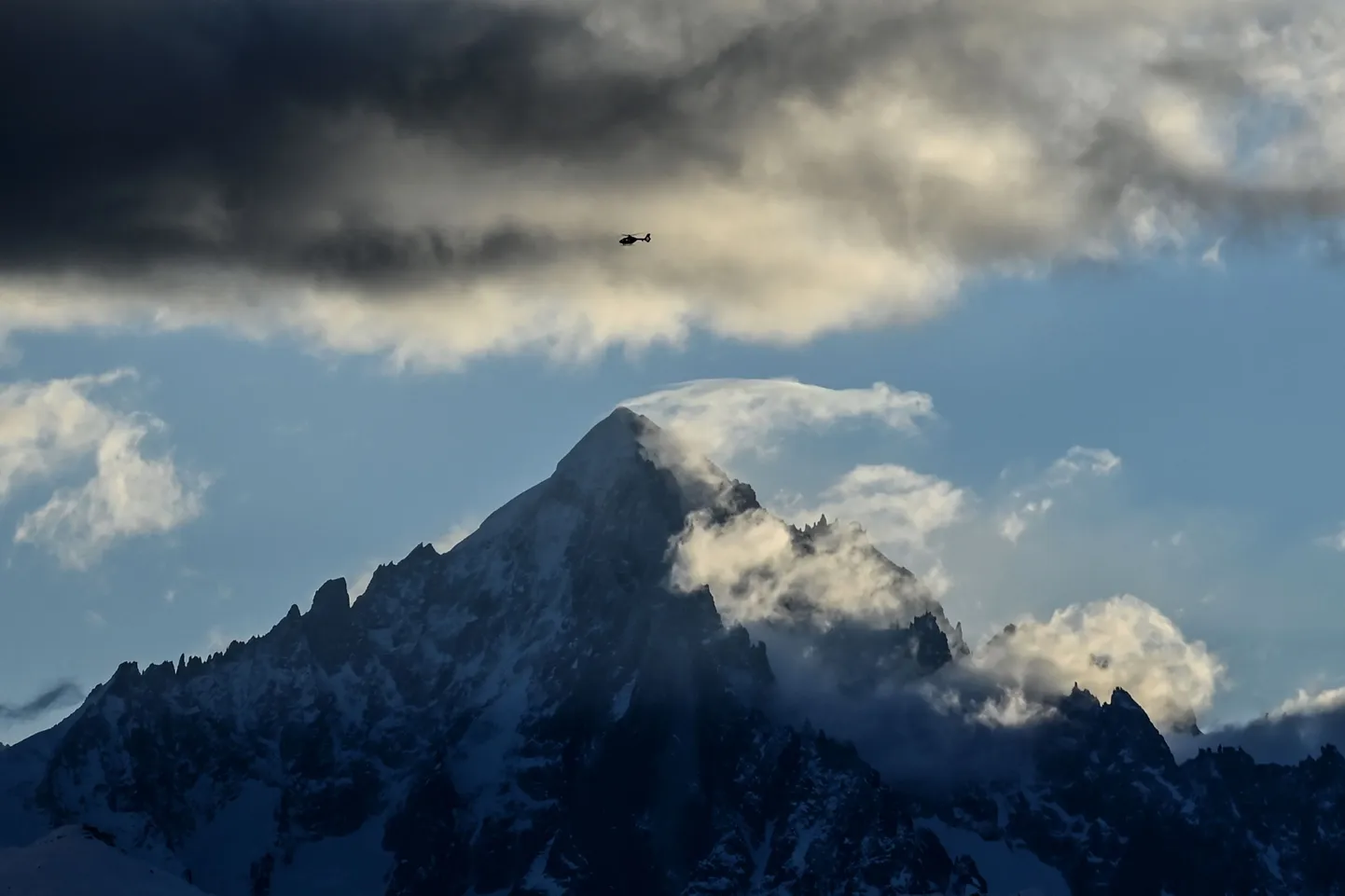 Euroopa kõrgeim mägi Mont Blanc, mille kõrgus on 4810 meetrit.