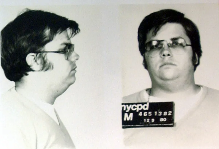 John Lennoni tapnud Mark Chapman