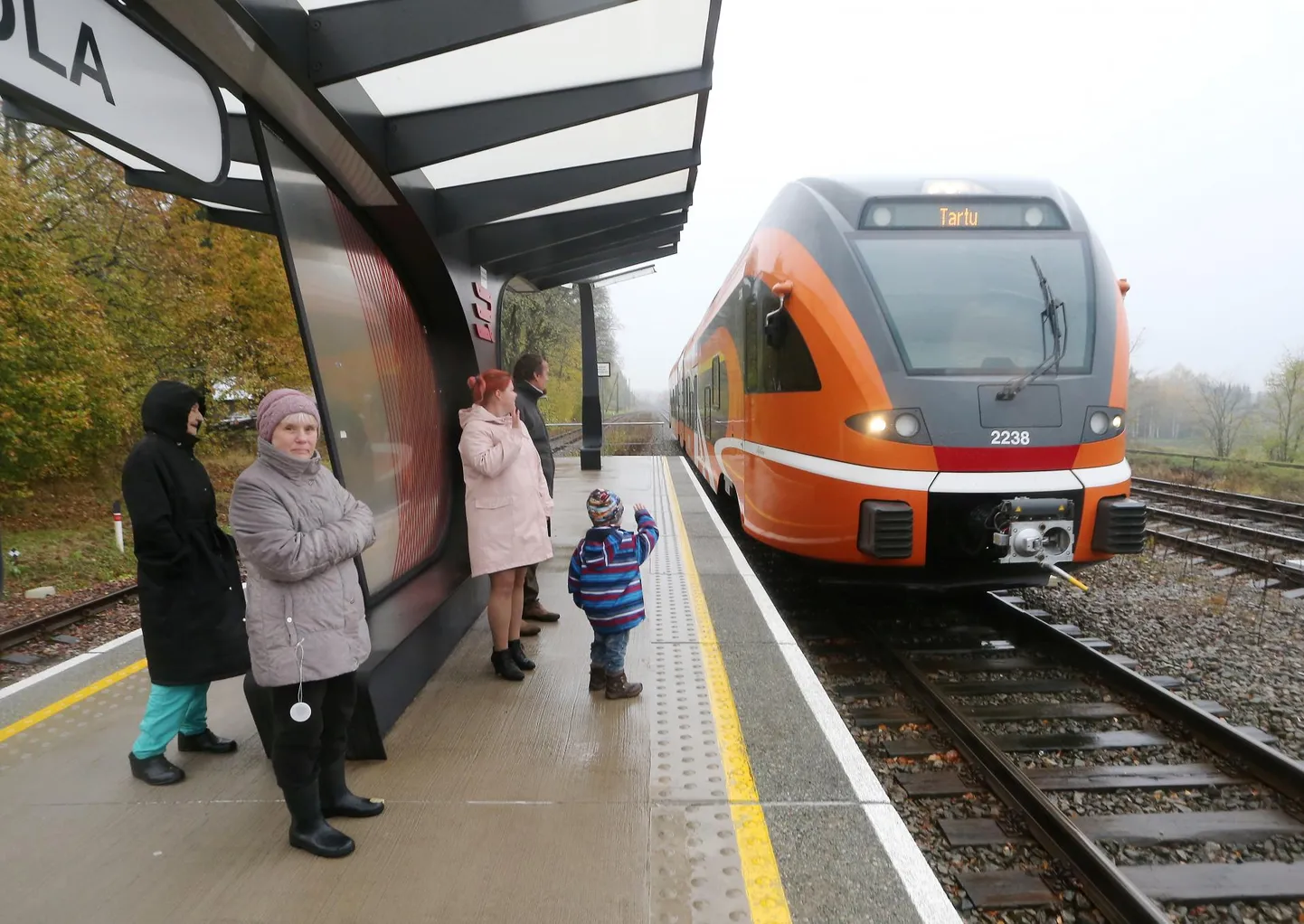 Pühapäeval muutuvad Tartu-, Valga- ja Koidula suuna sõiduplaanid, väheseid muudatusi on ka Aegviidu liini üksikutes väljumisaegades.