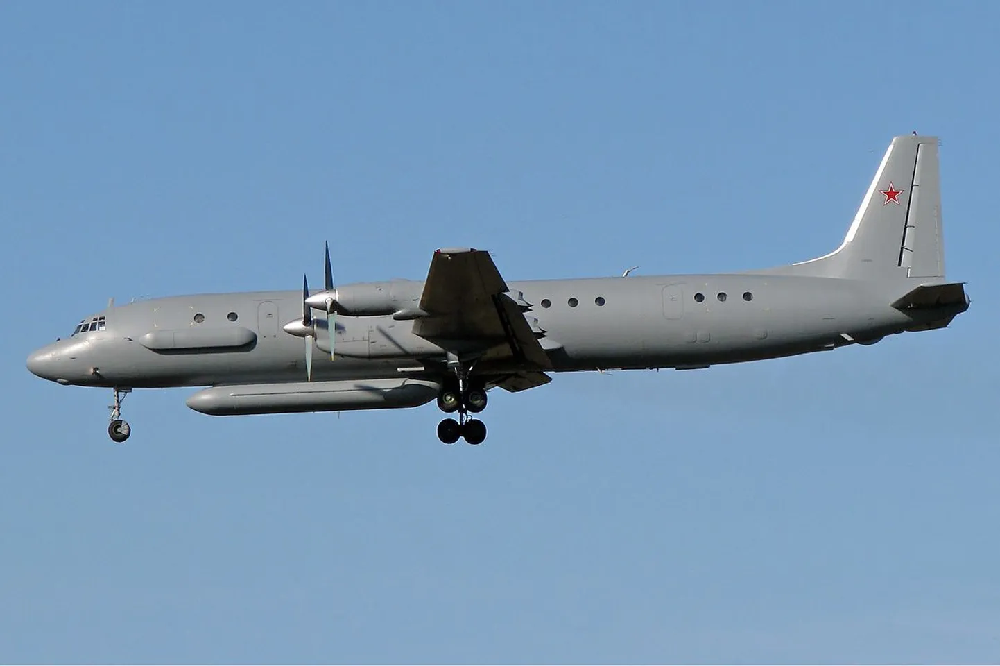 Vene lennuk IL-20M.