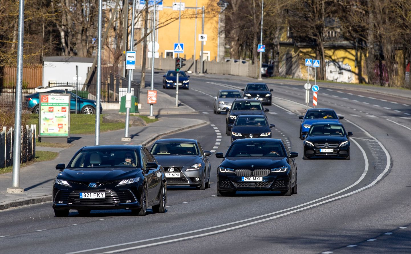 Autod Tallinna liikluses.