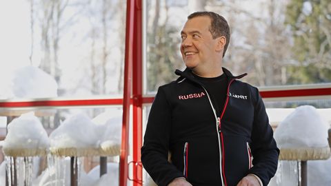Kreml ei kommenteeri väidetavaid Medvedevi põhiseadusemuudatusi