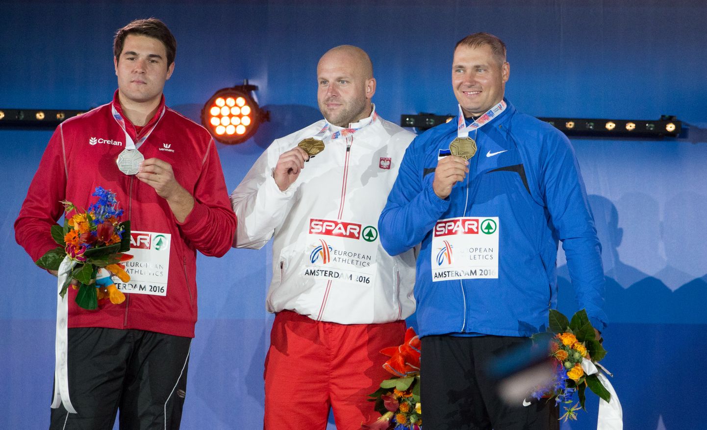 Olümpiavõitja Gerd Kanter (paremal) ja kahekordne olümpiahõbe Piotr Malachowski (keskel) on mitmel korral tiitlivõistlustel koos poodiumile tõusnud. Mullu karjääri lõpetanud Kanter töötab nüüd Malachowski treenerina ning mõistagi on eesmärgiks tõusta järgmisel aastal Tokyos olümpiavõitjaks.