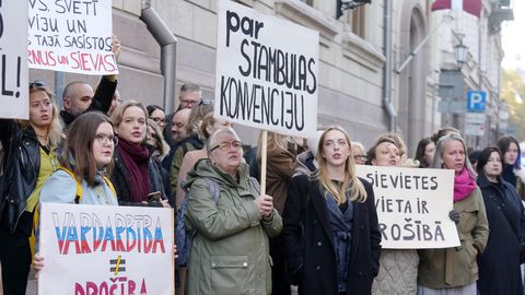 Pētnieki brīdina: Diskusijā par Stambulas konvenciju atbalsojas Kremļa naratīvi