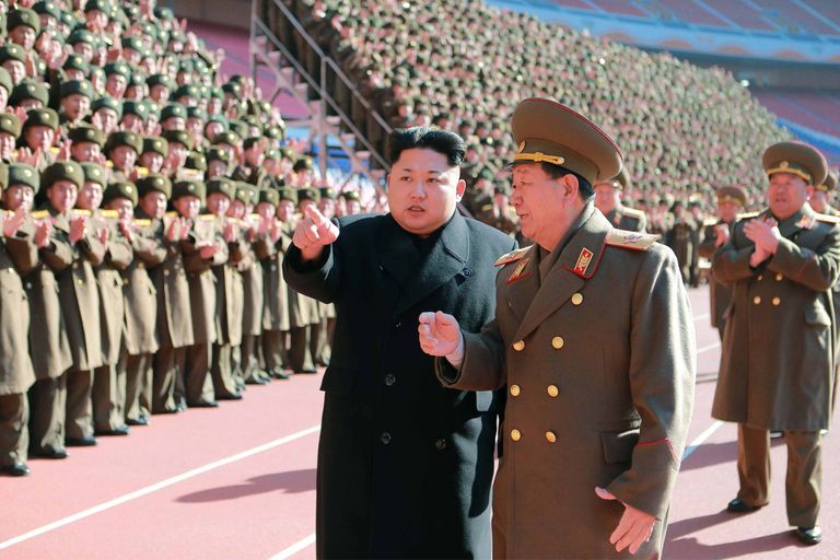 Kim Jong-un ja kindral Hwang Pyong-so