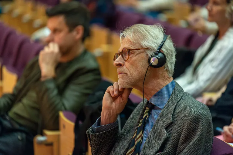 Leidenes Universtiātes emeritētais profesors Adrians van der Vēls.