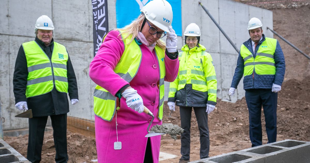 Vallimäe esinejatehoonele pandi nurgakivi