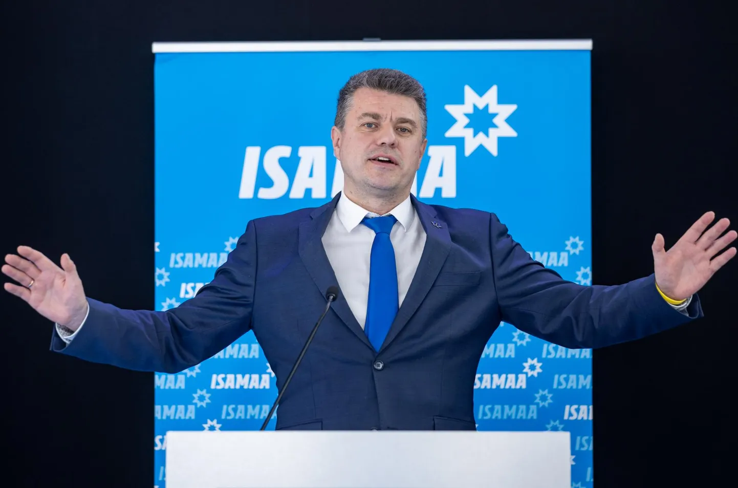 Tänavu suvel oma suurkogu pidamise aegu ei olnud Isamaast Urmas Reinsalu juhtimisel saanud veel komeeti. Nüüdseks on see kõige populaarsem partei Eestis.
