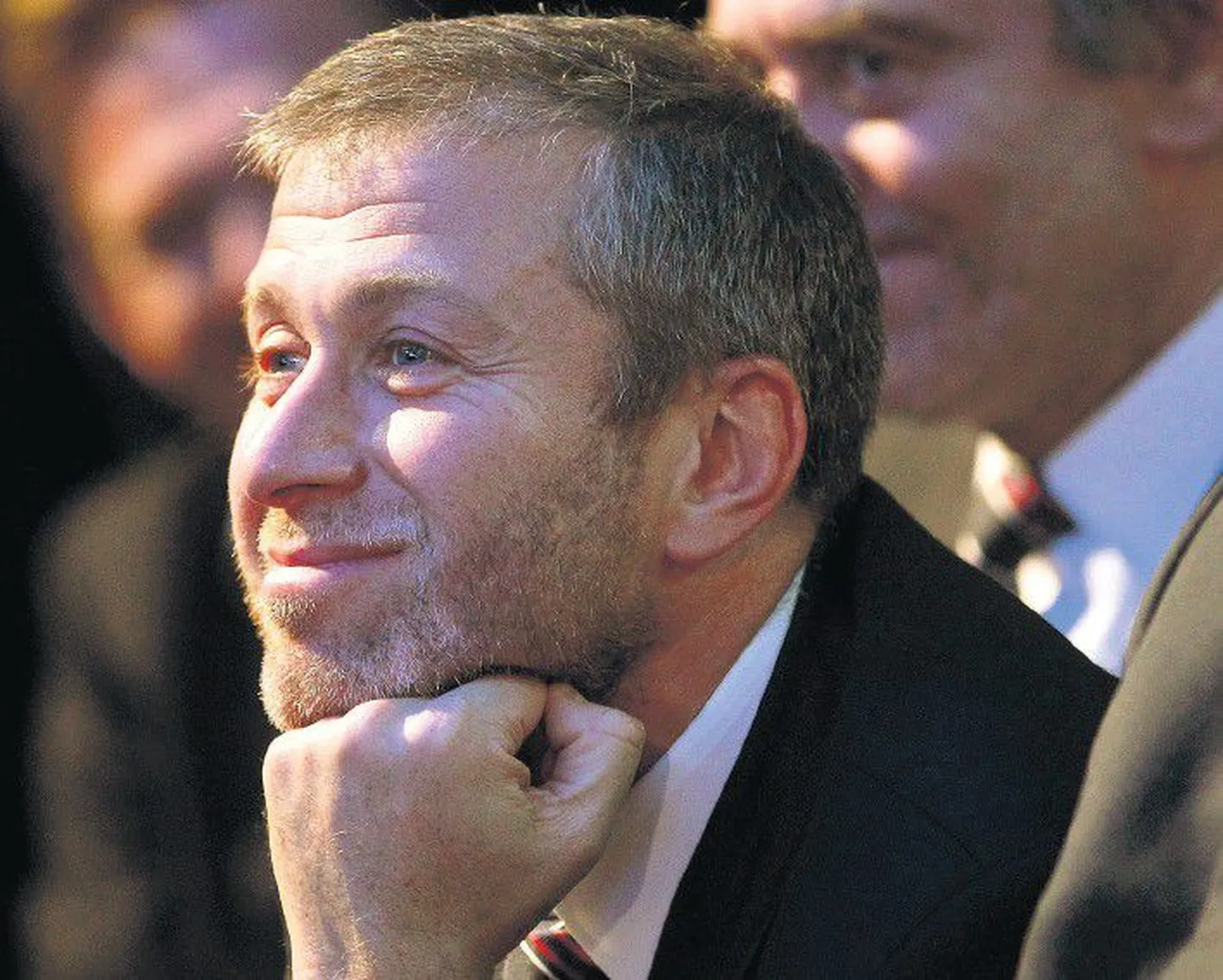 Не иначе развод повлиял на финансовые дела Абрамовича.
