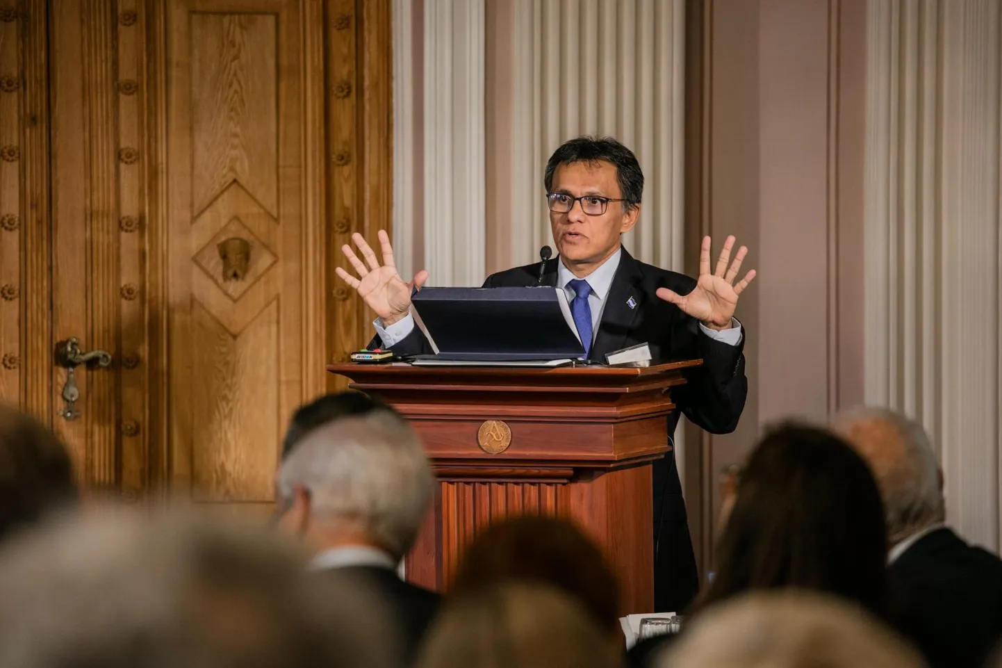 Dr Jorge A. Huete-Pérez rääkis Nicaragua Teaduste Akadeemia kogemusest Tallinnas toimunud konverentsil, mis käsitles akadeemiate nõuandvat rolli infoühiskonnas. FOTO: Reti Kokk