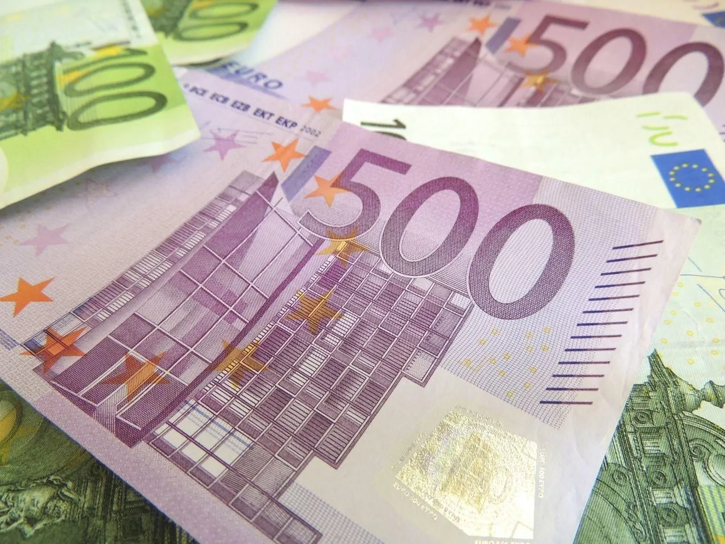 Kõige rohkem on Eestisse investeerinud LHV, kokku 20,78 protsenti.