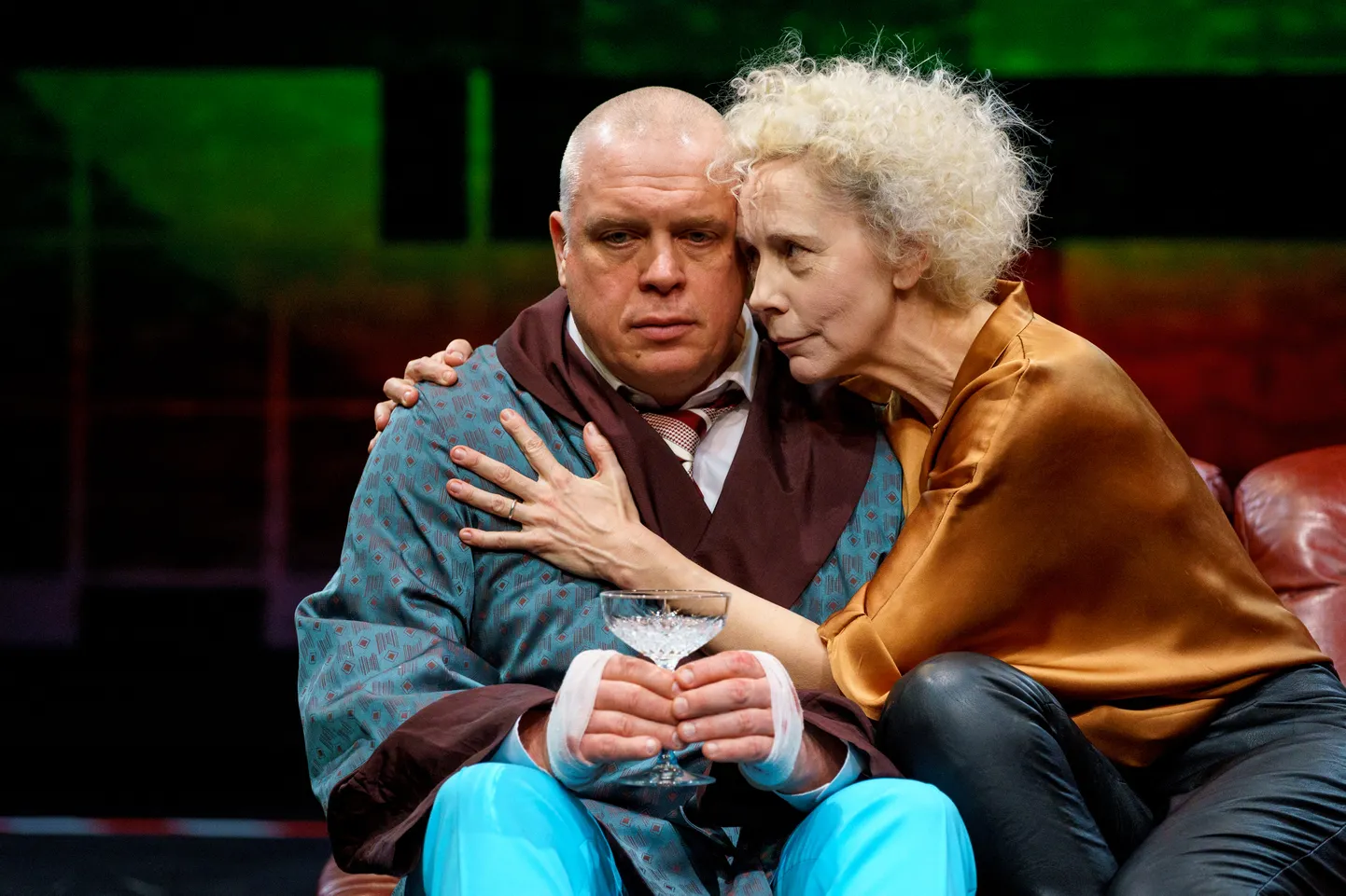 Tarvo Sõmer ja Tiina Mälberg osalistena Rakvere teatri August Strindbergi «Surmatantsus».
