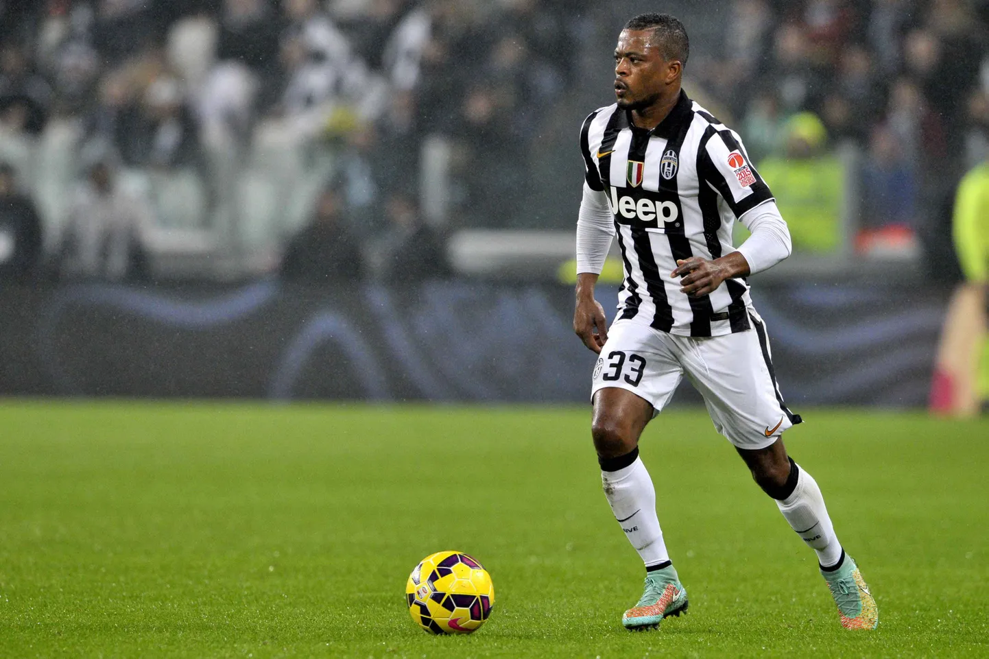 Kunagi maailma üheks paremaks äärekaitsjaks peetud Patrice Evra müüdi suvel vaid 1,5 miljoni euro eest Manchester Unitedist Torino Juventusesse vanaduspõlve veetma.