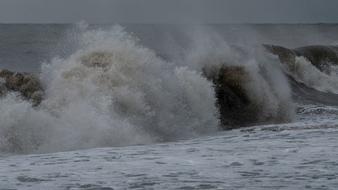 Вблизи побережья ветер в порывах усилится до 18 метров в секунду