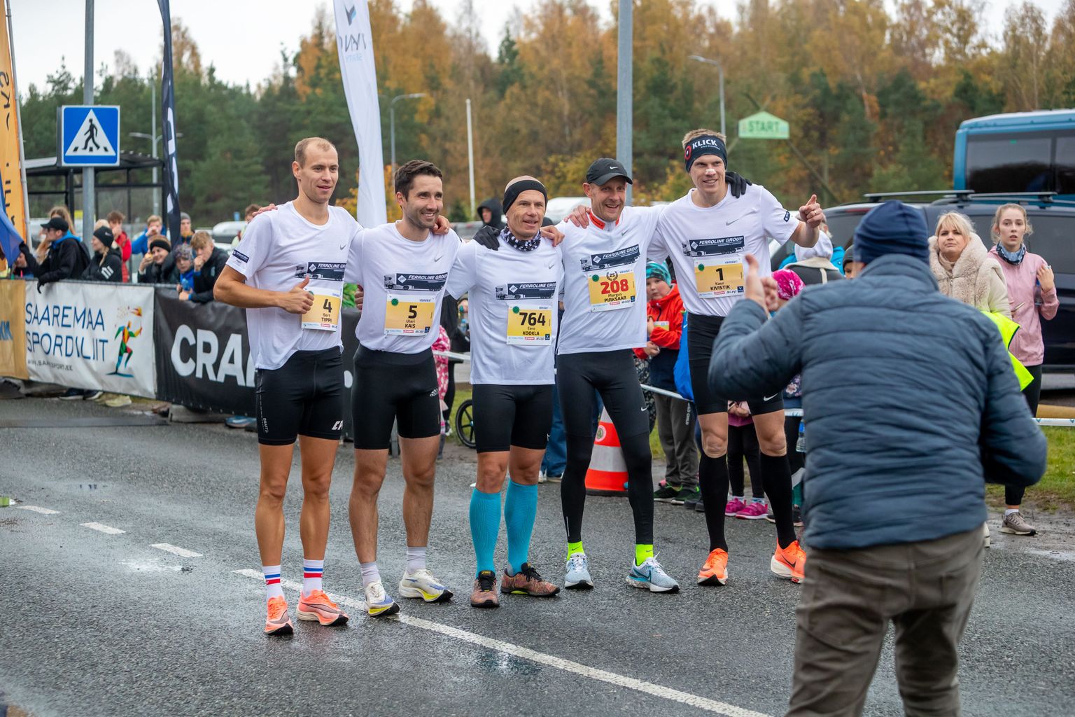 Jooksumehed Kolme päeva jooksu stardis: Vasakult Bert Tippi, Ülari Kais, Markus Pirksaar ja võitja Kaur Kivistik.