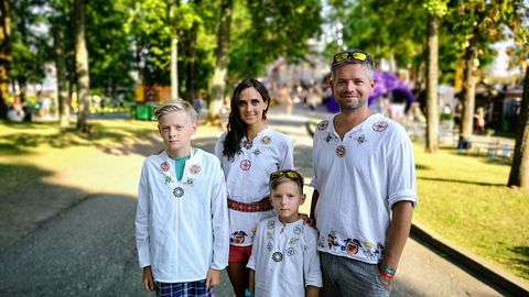25 aastat järjest folgil. "Kui mõni hea sõber otsustaks teha pulmad folgi ajal, oleks see päris traagika"