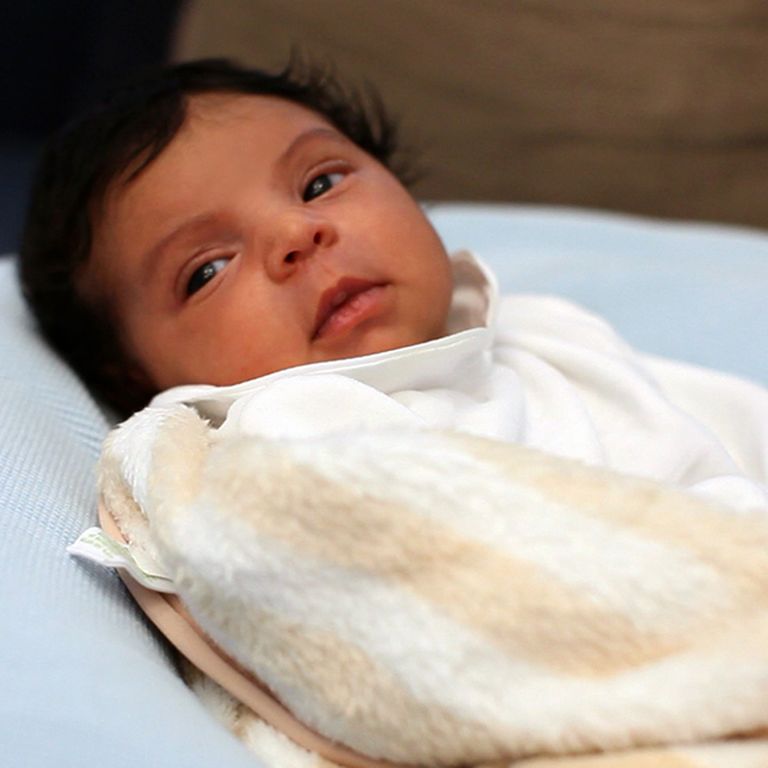 Bejonsē un Jay-Z meita Blū Aivija viena mēneša vecumā 
