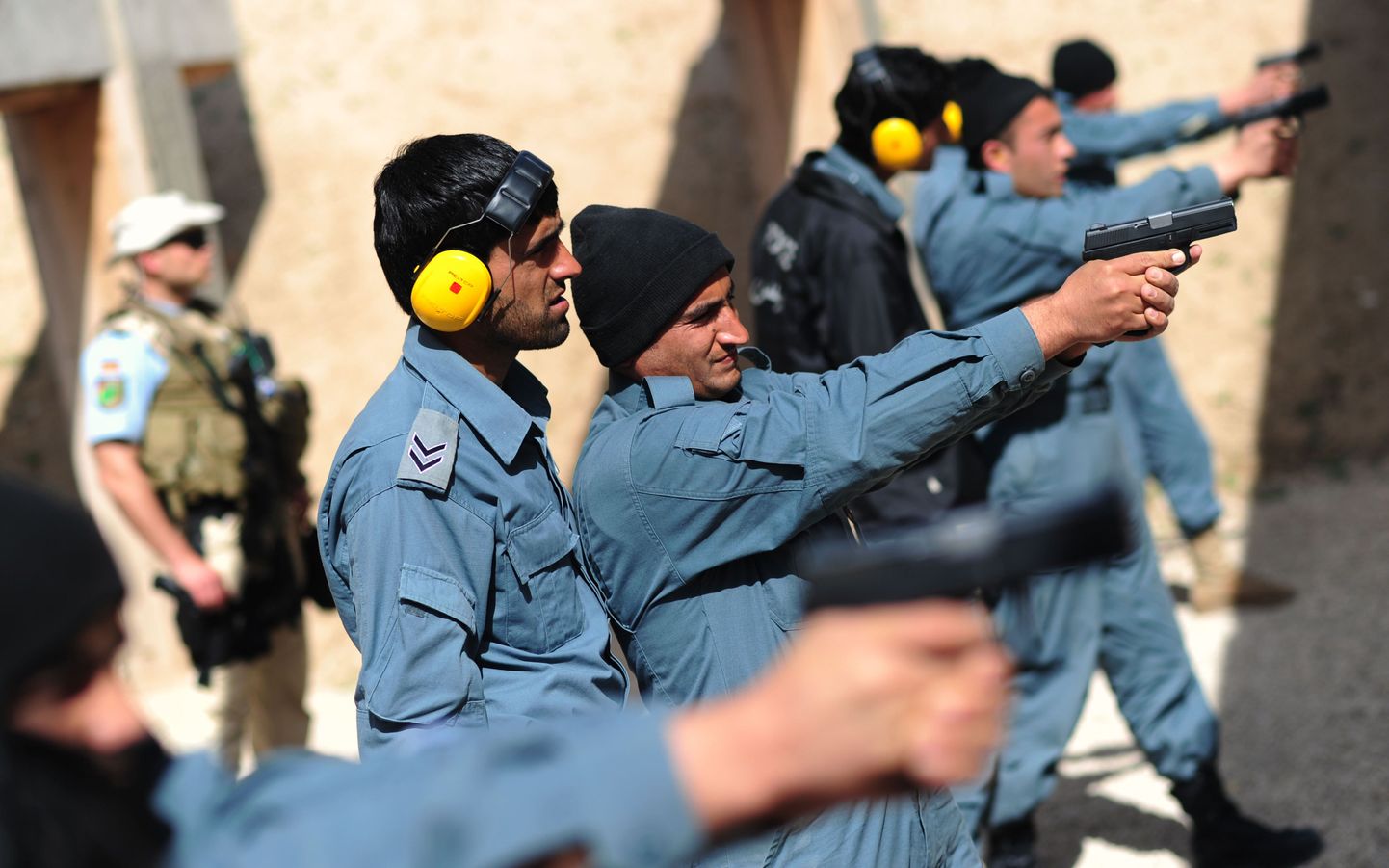 Afgaani politseinikud väljaõppel.