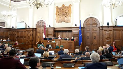 Депутаты Сейма требуют от парламента более строгой экономии