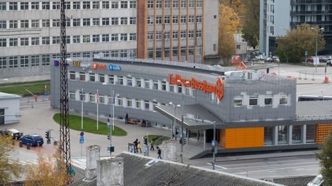 Tallinna abilinnapea: kesklinna uusarenduse elanikud hakkavad ilmselt auto asemel bussi ja trammi kasutama